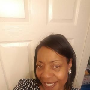 Meet your Posher, Connie